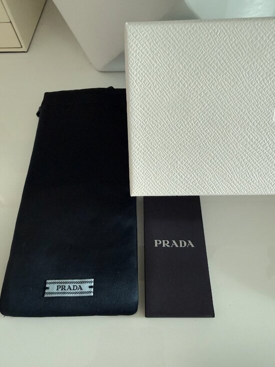 PRADA Sunglasses PR 17WS in Black main image 10